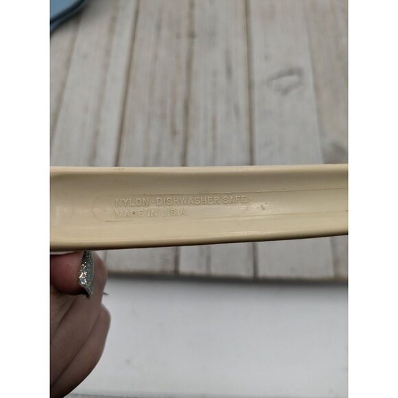 Vintage Unbranded Beige Slotted Nylon Plastic Serving Spoon USA 11 3/4" - Picture 7 of 9